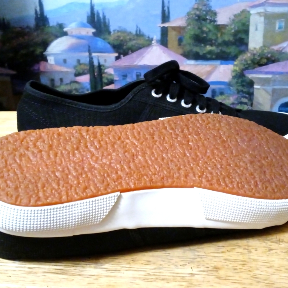 Women’s Superga Size 8.5 Classic Black 🆕 Canvas Sneakers,Nice Gift.🎁🌉